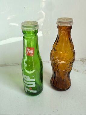 Vintage 7UP & Coca-Cola Mini Glass Bottle Salt & Pepper Shakers